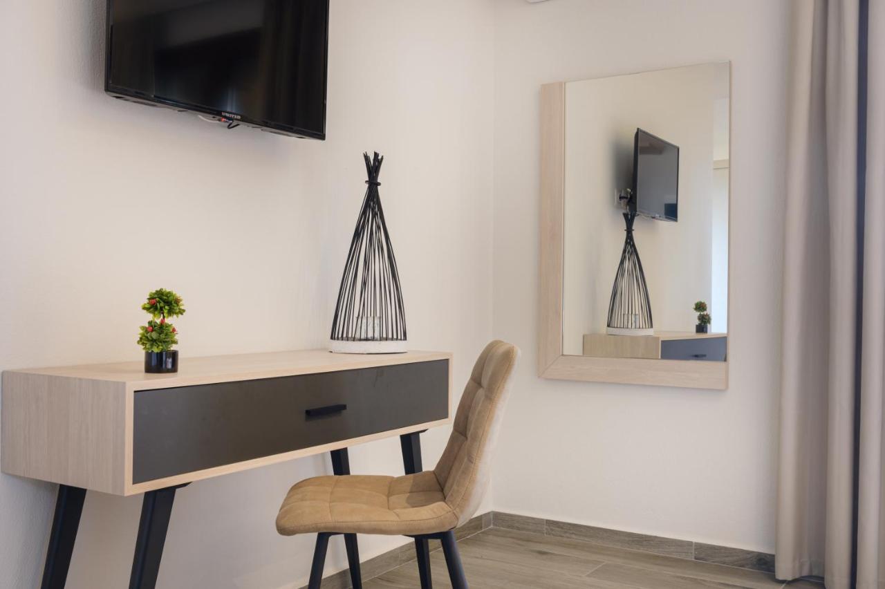 M&B Boutique Apartments Nea Roda Eksteriør billede