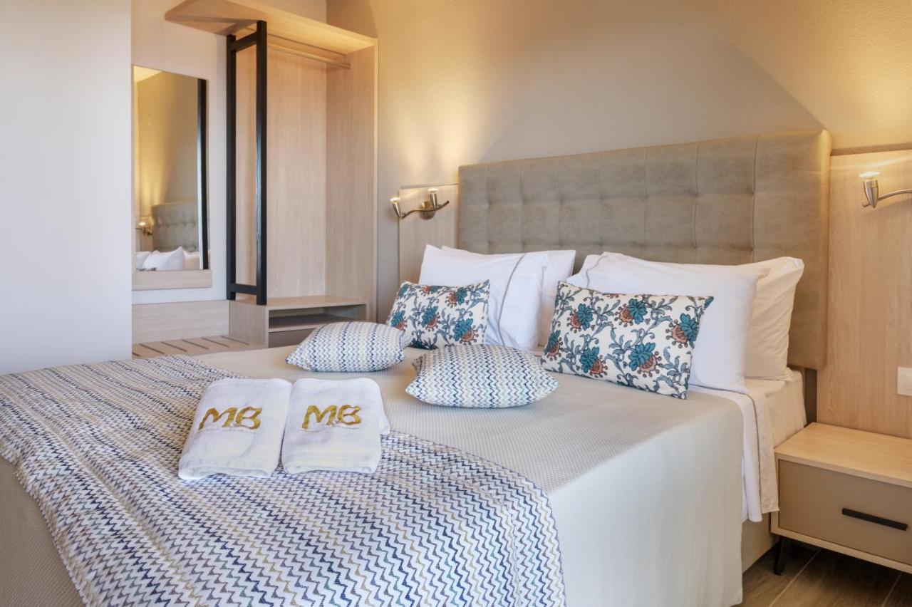 M&B Boutique Apartments Nea Roda Eksteriør billede