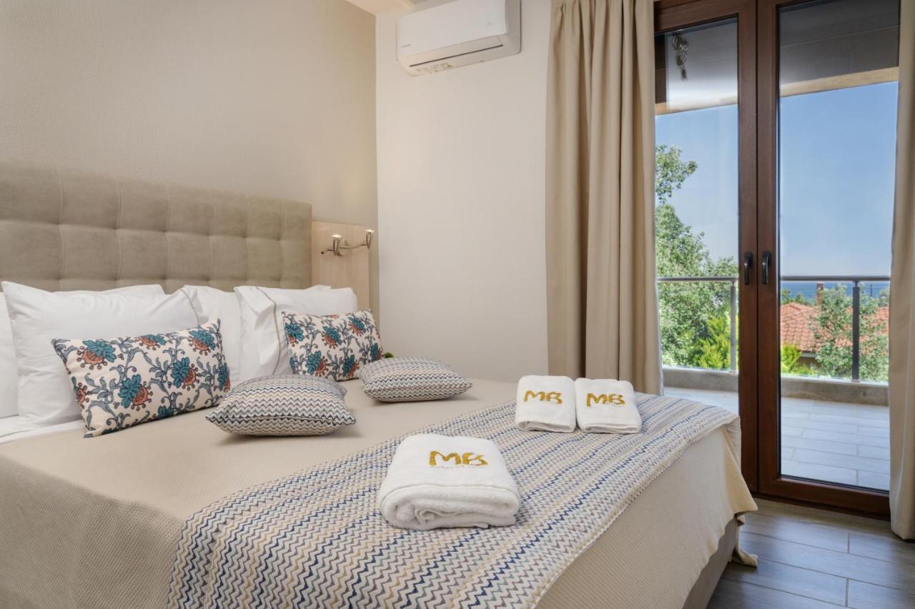 M&B Boutique Apartments Nea Roda Eksteriør billede