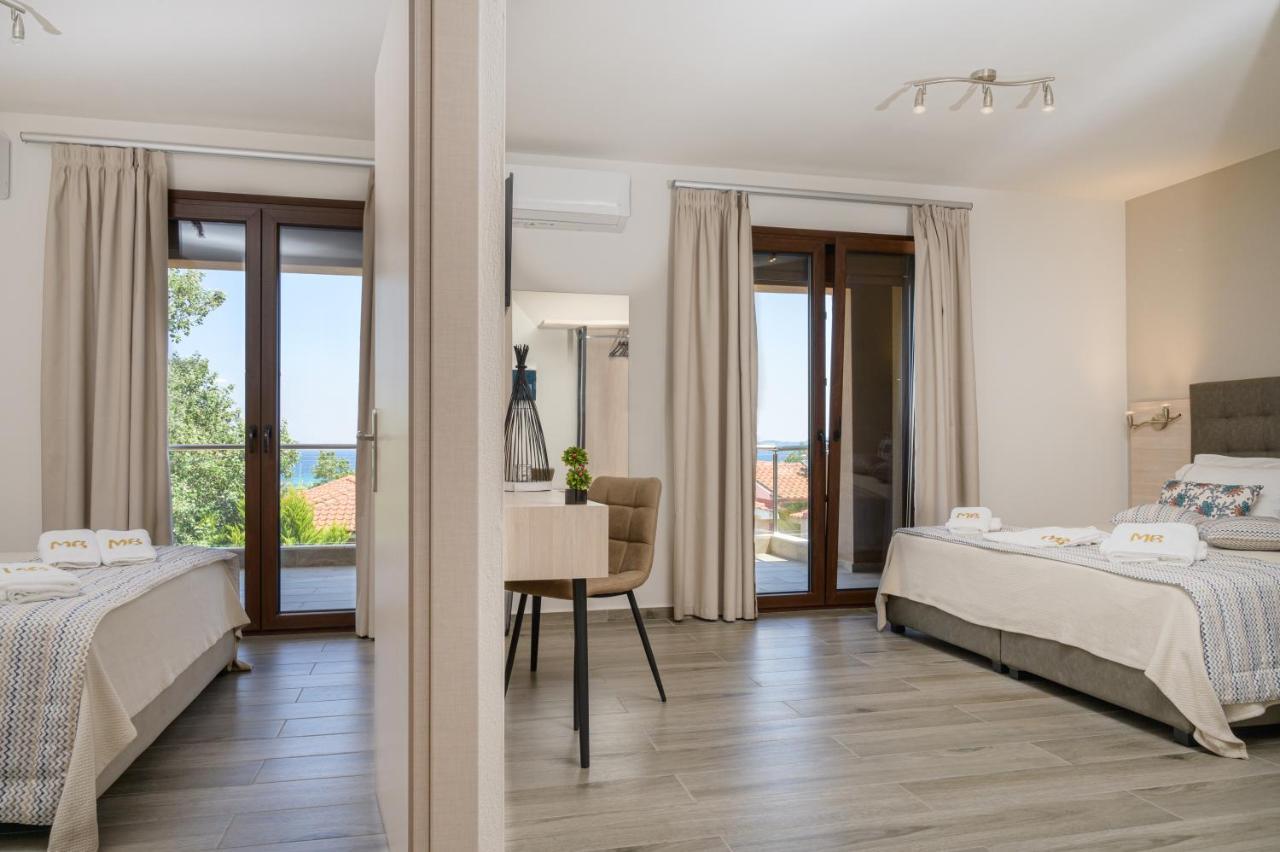 M&B Boutique Apartments Nea Roda Eksteriør billede