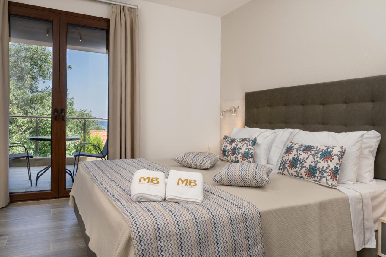 M&B Boutique Apartments Nea Roda Eksteriør billede