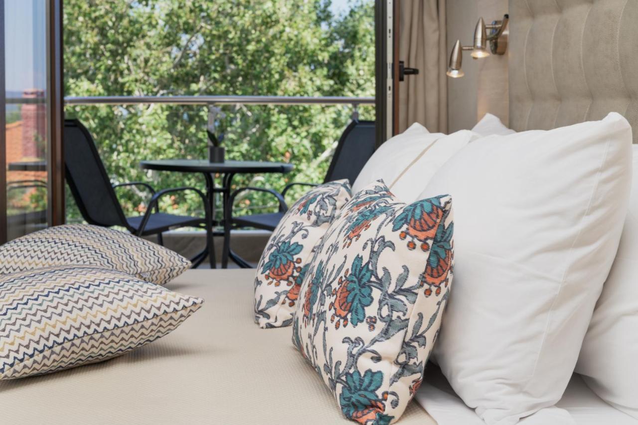 M&B Boutique Apartments Nea Roda Eksteriør billede
