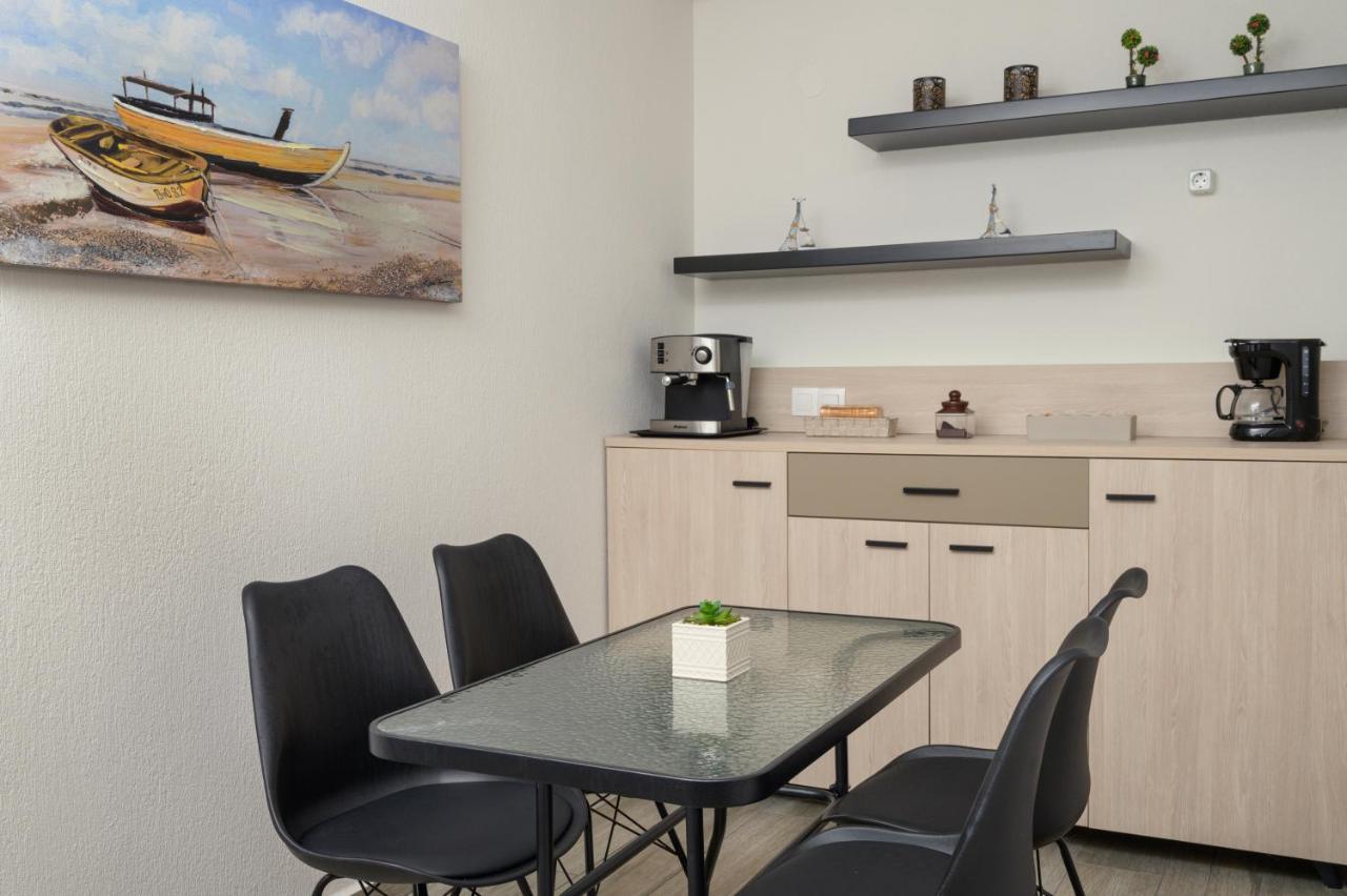 M&B Boutique Apartments Nea Roda Eksteriør billede