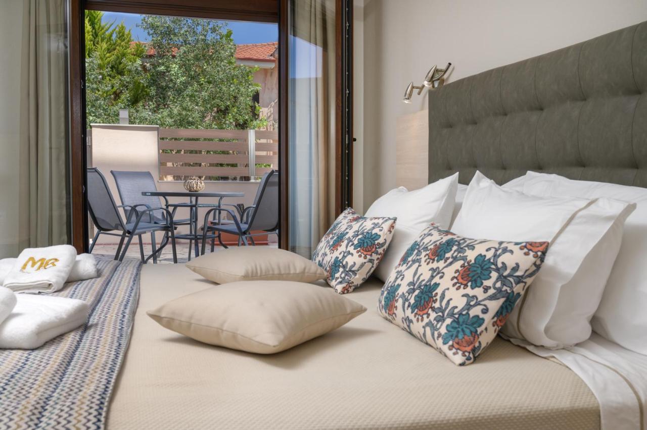 M&B Boutique Apartments Nea Roda Eksteriør billede