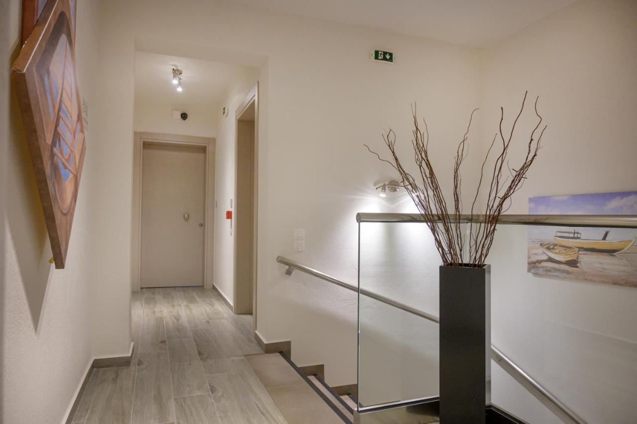 M&B Boutique Apartments Nea Roda Eksteriør billede